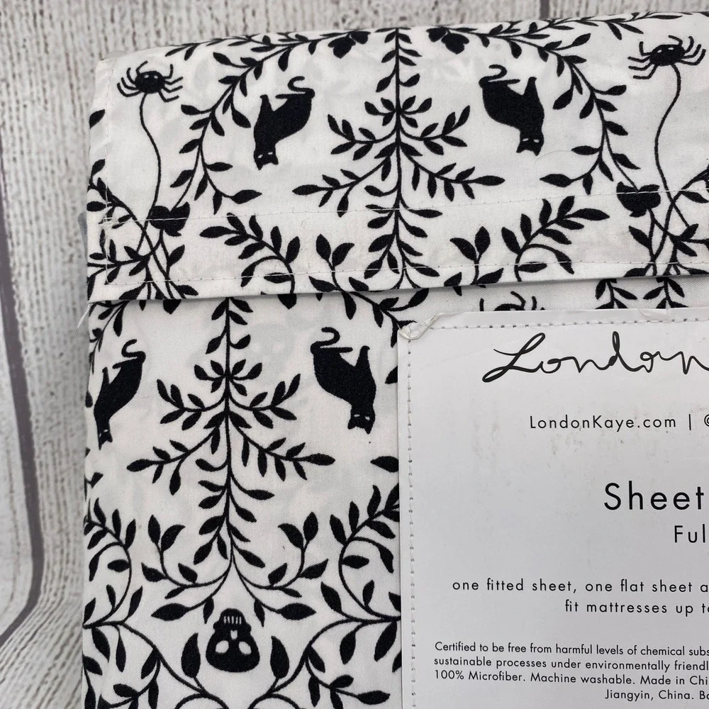 London Kaye Sheet Set Full White Black Halloween Cat Skull Ghost Bat Microfiber